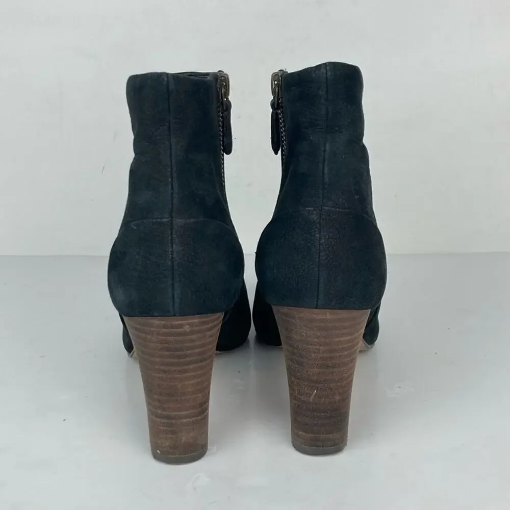 COLE HAAN Nubuck Suede Ankle Boots Booties in Black  9